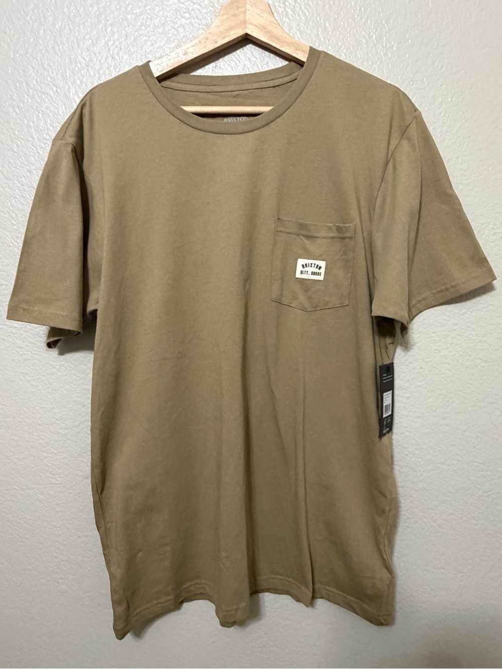 NWT Brixton Khaki WoodBurn Tailored Fit Short-Sleeve Pocket Cotton Tee Size L